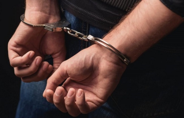 ممبئی کے جھاویری بازار میں ای ڈی کا فرضی افسر ظاہر کرکے کروڑوں کی لوٹ مار، 2 گرفتار 