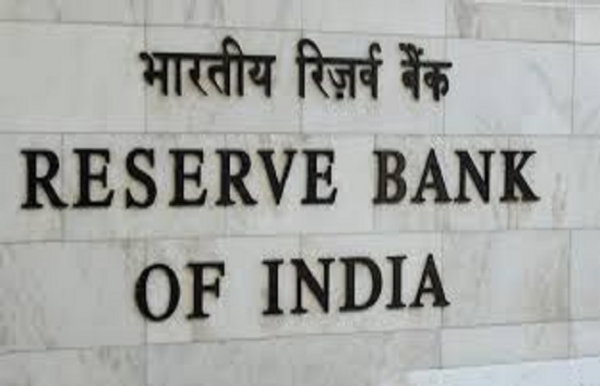 RBI Governor reviews global and domestic economic scenario