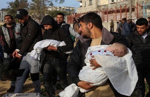 اسرائیل کی رفح پر بمباری میں 5 بچوں سمیت11 افراد شہید؛ متعدد زخمی