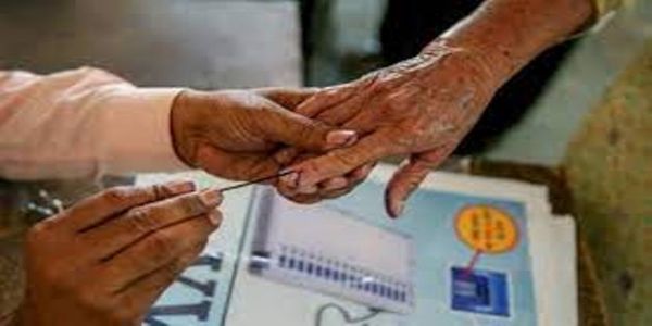 نیپال میں ضمنی انتخابات اور بھارت میں دوسرے مرحلے کی ووٹنگ کے پیش نظر سرحد سیل کر دی گئی۔