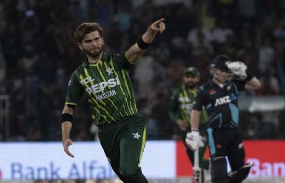 پاکستان بمقابلہ نیوزی لینڈ:شاہین آفریدی کی زبر دست گیند بازی ،ورلڈ کپ سے پہلے دکھایا فارم