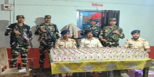 72 لیٹر نیپالی شراب کے ساتھ اسمگلر گرفتار