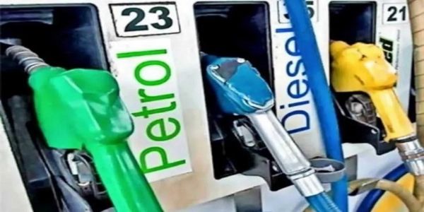 پٹرول-ڈیزل کی قیمتیں مستحکم، خام تیل 84 ڈالر فی بیرل کے قریب
