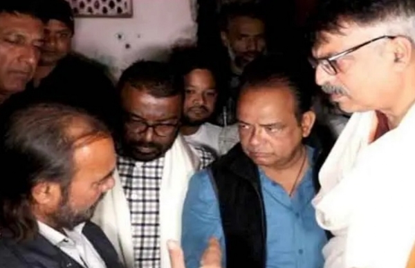 Minister Irfan reached house of missing sisters from Ranchi