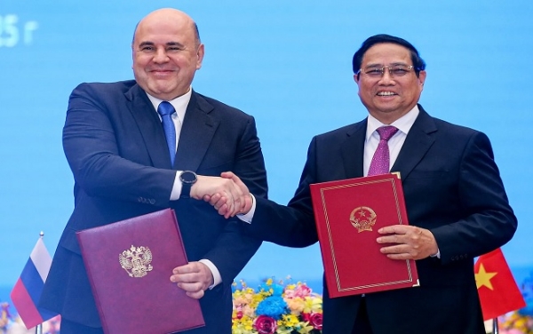 Vietnam-Russia sign MoU on nuclear energy cooperation