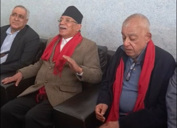 Oli government will fall soon: Prachanda