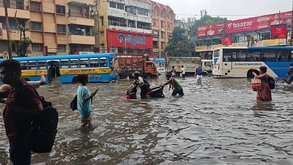 Kolkata again submerged in 70 mm of rain in 30 minutes