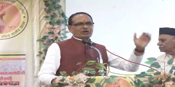 کاشتکاری کے انداز میں تبدیلی سے ہی منافع ممکن، معیاری بیج، کھاد اور جدید ٹیکنالوجی ناگزیر: شیوراج سنگھ