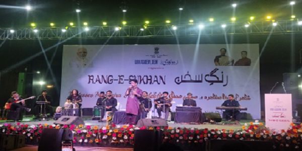 اردو اکادمی، دہلی کے زیر اہتمام”رنگِ سخن“ کے تحت شاعرات کا مشاعرہ اور صوفی محفل کا انعقاد