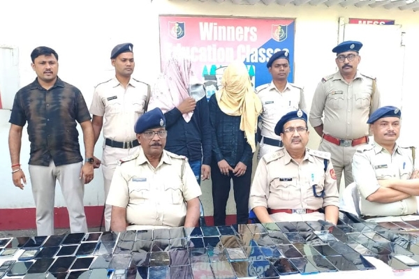 اتر پردیش سے بنگلہ دیش موبائل فون اسمگلنگ کا پردہ فاش