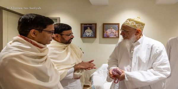 شیخ الجامعہ اور مسجل،جامعہ ملیہ اسلامیہ نے امیر جامعہ سیدنا مفضل سیف الدین سے سورت میں ملاقات کی