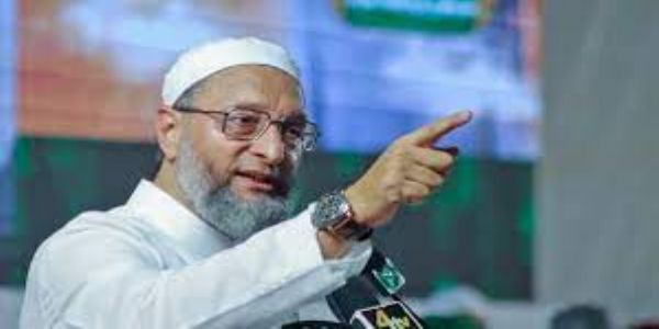 مسلم آبادی والے بیان پر اویسی نے کہا ’امت شاہ کوریاضی کے استاد کی ضرورت ‘