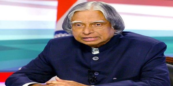 تاریخ کے آئینے میں 15 اکتوبر: ہندوستان کے میزائل مین اور گیارہویں صدر ڈاکٹر اے پی جے عبدالکلام کی یوم پیدائش
