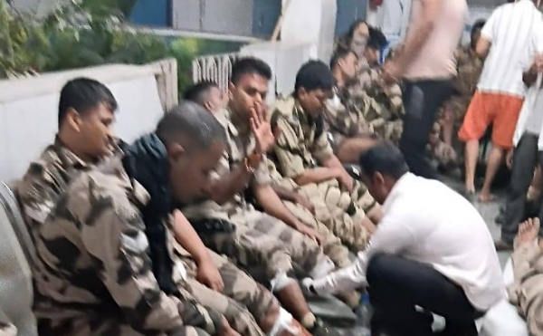 سی آئی ایس ایف جوانوں کو لے جارہی بس حادثے کا شکار، دو درجن جوان زخمی