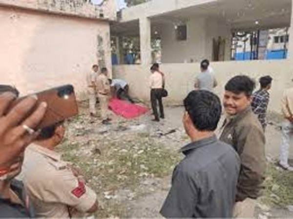 معاشقہ کے شبہ میں نوجوان کا بے دردی سے قتل، تین دوستوں نے ہی تیز دھار چاقو اور پتھر سے حملہ کر کے قتل کر دیا