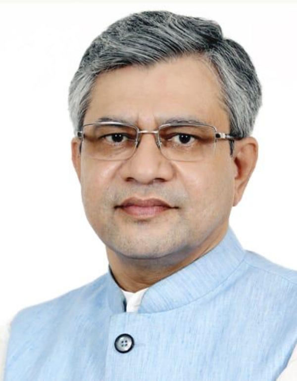 ریلوے کے وزیر اشونی وشنو کی ریل رابطے کے لیے خصوصی پہل: نئی ریلوے لائن کے لیے حتمی لوکیشن سروے کو منظوری