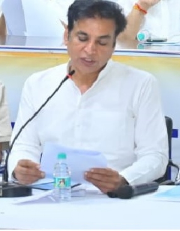 کانگریس نے دہلی میں ممنوعہ پٹاخوں کی فروخت کا الزام لگایا