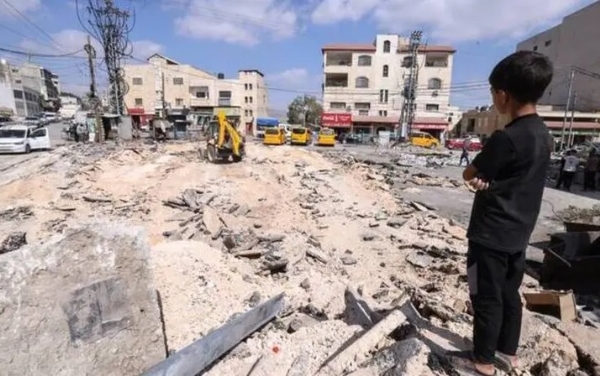 مغربی کنارے میں فوج نے فلسطینیوں کے رہائشی اپارٹمنٹس کو بارود سے اڑا دیا