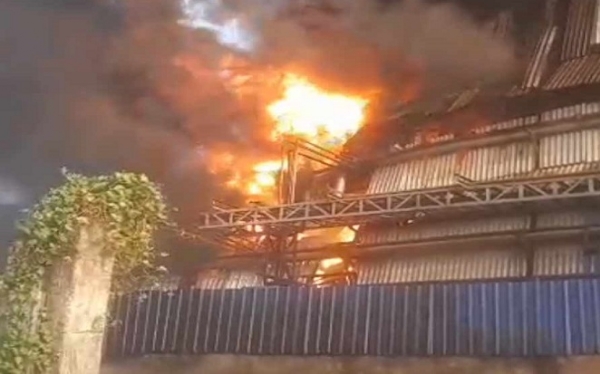 Massive fire at paint factory in North 24 Parganas