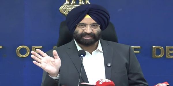 دیوالی کے بعداے کیو آئی میں معمولی اضافہ، ’آپ‘ گمراہ کررہی ہے: سرسا