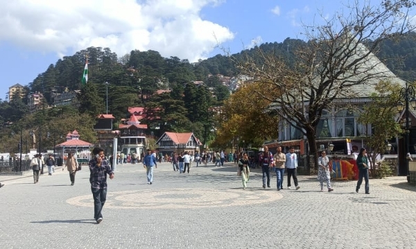 Sunny weather in most parts of Himachal, rain & lightning alerts