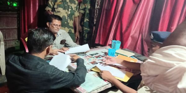 پولیس نے ماڈل کوڈ آف کنڈکٹ کی خلاف ورزی پر 99,900 روپئے ضبط کئے