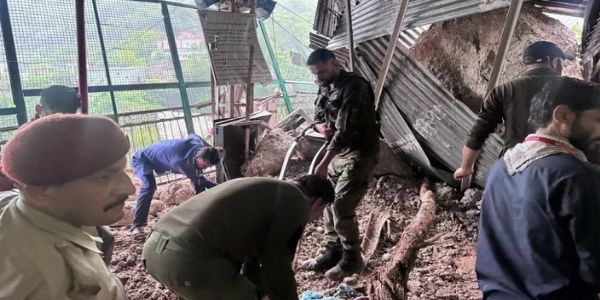 کٹرا لینڈ سلائیڈنگ پر عدالت نے پولیس سے کارروائی رپورٹ طلب کی