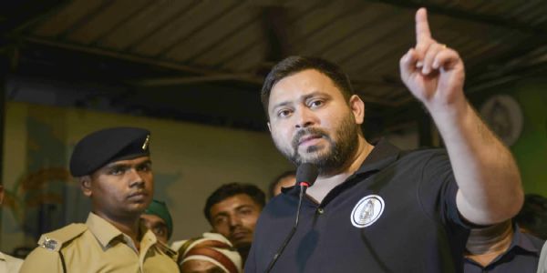 پنچایت نمائندوں کو پنشن اور انشورنس دینے کاتیجسوی کا وعدہ