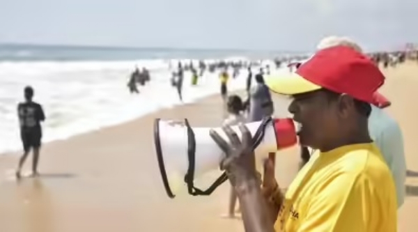 Red alert in 8 Odisha districts for Cyclone Montha, 128 teams deployed Red alert in 8 Odisha districts for Cyclone Montha, 128 teams deployed