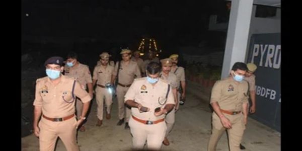 فیکٹری میں آگ لگنے سے مالک سمیت پانچ افراد جھلسے، دو کی موت