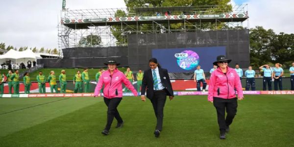 آئی سی سی نے 2025 ویمنز ورلڈ کپ سیمی فائنل کے لیے میچ آفیشلز کا اعلان کر دیا۔