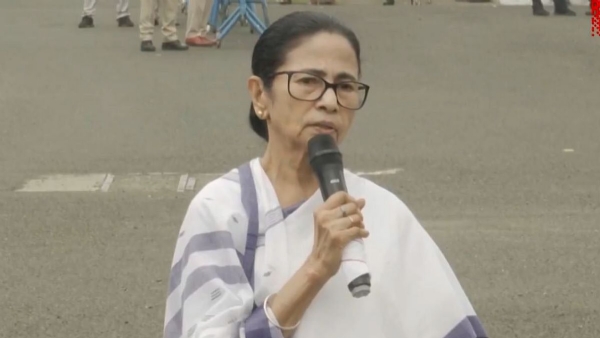 کھڑدہ میں ایک شخص کی خودکشی، ممتا بنرجی کا کہنا ہے کہ اس کے لیے این آر سی ذمہ دار کھڑدہ میں ایک شخص کی خودکشی، ممتا بنرجی کا کہنا ہے کہ اس کے لیے این آر سی ذمہ دار