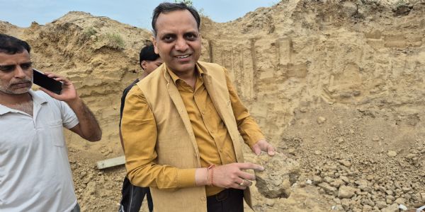 باغپت ضلع میں کھدائی کے دوران چار سے پانچ ہزار سال پرانی باقیات برآمد ، ان باقیات کے مہابھارت کے دور کا ہونے کا امکان