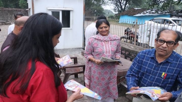 دوردرشن کی ڈی جی پریا کمار اور دیگر ارکان نے مدھیہ پردیش کے آثار قدیمہ کے ورثے، ادے گیری کا دورہ کیا
