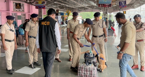 بہار اسمبلی انتخابات کے پیش نظر ریلوے پروٹیکشن فورس کی خصوصی تحقیقاتی مہم بہار اسمبلی انتخابات کے پیش نظر ریلوے پروٹیکشن فورس کی خصوصی تحقیقاتی مہم