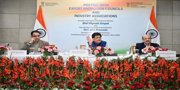 گوئل نے ایکسپورٹ پروموشن کونسلوں اور صنعتی انجمنوں کے نمائندوں کے ساتھ میٹنگ کی صدارت کی۔