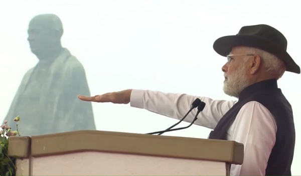 PM Modi pays floral tribute to statue of Iron Man Patel in Kevadia PM Modi pays floral tribute to statue of Iron Man Patel in Kevadia