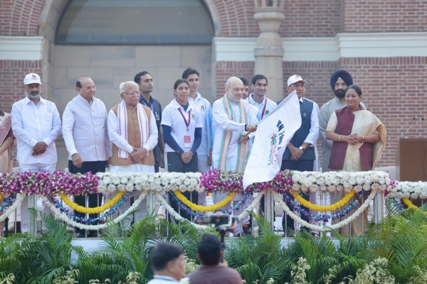 سردار پٹیل نے جس اتحاد کی لڑی میں پروکر قوم کی تعمیر کی ، اس کی حفاظت کرنا ہر محب وطن کی ذمہ داری : امت شاہ سردار پٹیل نے جس اتحاد کی لڑی میں پروکر قوم کی تعمیر کی ، اس کی حفاظت کرنا ہر محب وطن کی ذمہ داری : امت شاہ