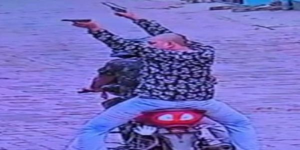 ٹیکا چودھری نے گڈو پانڈے کے گھر پر فائرنگ کی، علاقے میں دہشت