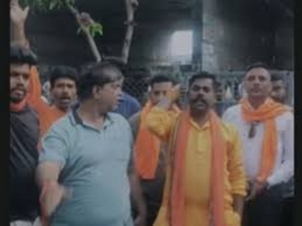Car loaded with beef seized in Bhopal, driver absconding