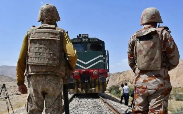 پاکستان میں جعفر ایکسپریس شکارپور کے قریب حادثے کا شکار، سات مسافر زخمی