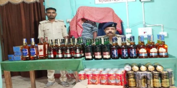 کٹیہار میں. 165.750 لیٹر غیر ملکی شراب کے ساتھ دو اسمگلر گرفتار
