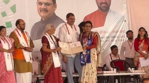 Governor Anandiben advised youth to become employers