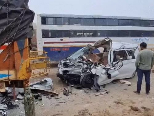 High speed car rams into truck, 3 youths die on spot