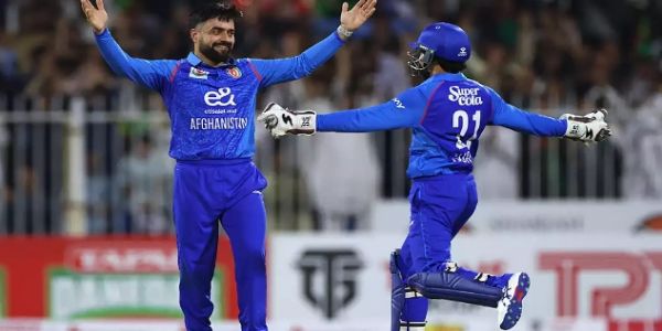 افغانستان نے پہلے ون ڈے میچ میں بنگلہ دیش کو 5 وکٹوں سے شکست دے کر سیریز میں 0-1 کی برتری حاصل کی