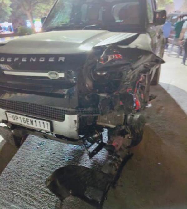 Drunk Defender car driver rams into six vehicles, arrested