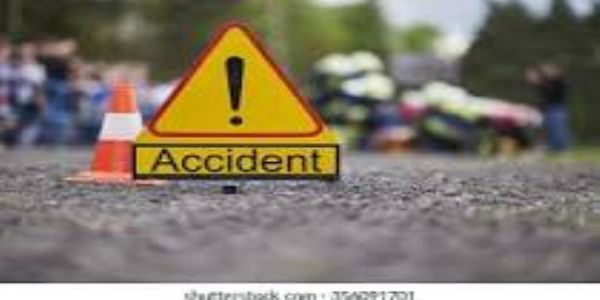 ڈمپر کی لوڈنگ ٹیکسی سے ٹکر، 4 افراد جاں بحق، 11 زخمی