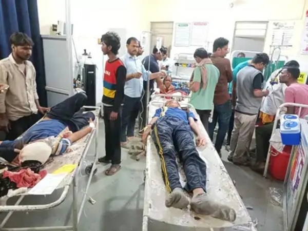 کوٹا میں اسکول وین اور بولیرو کی ٹکر، دو طالبات ہلاک، 12 بچے زخمی