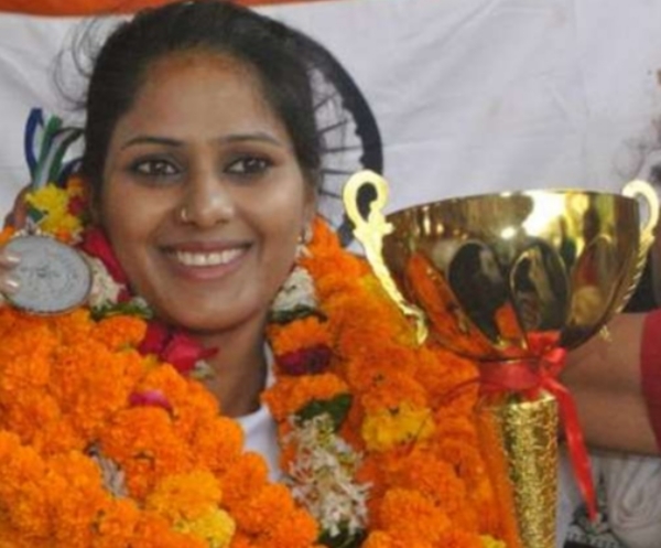 International power lifter hit by speeding auto, referred to Varanasi