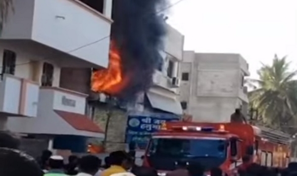 سانگلی میں سلنڈر اور فریج دھماکے کے بعد آگ بھڑک اٹھی، ایک ہی خاندان کے چار افراد لقمۂ اجل بن گئے